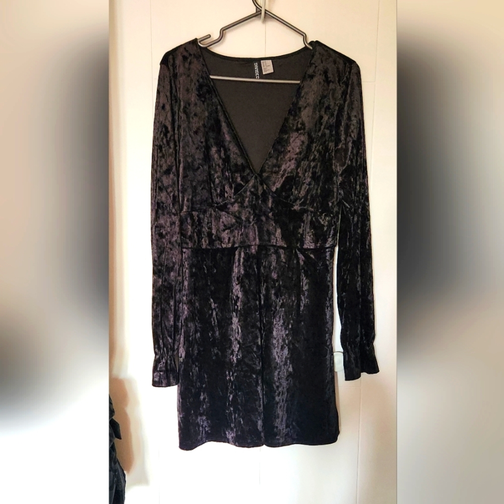 Divided Black Bodycon Long Sleeve V-Neck Dress